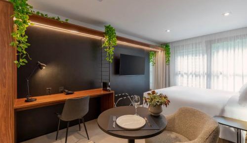 Deluxe King Room