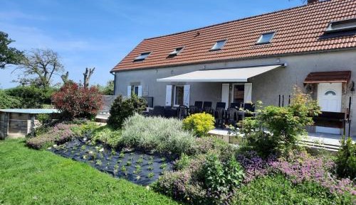 Holiday Home (10 Adults)