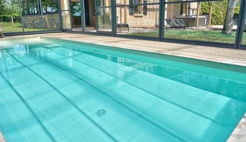 Holiday Home (14 Adults)
