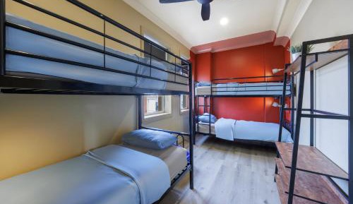 Bed in 4-Bed Mixed Dormitory Apartment (ages 18 - 40 years only)
