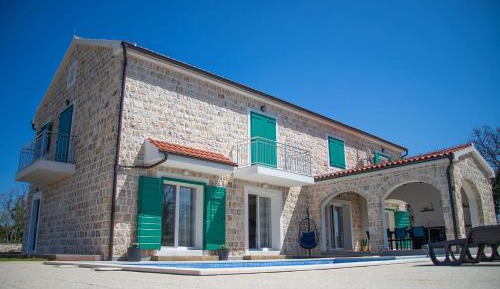 Six-Bedroom House