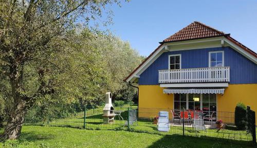 Three-Bedroom Holiday Home 