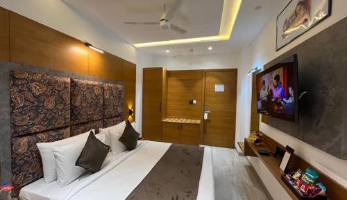 Deluxe King Room