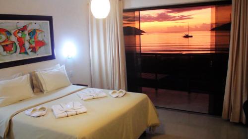Double or Twin Room with Sea View