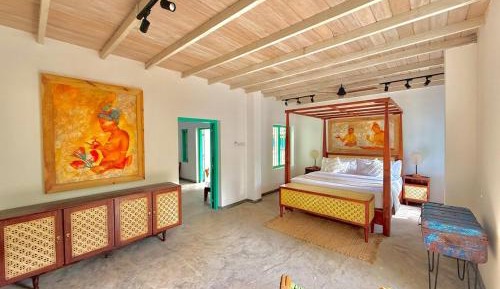 Room #1472816002