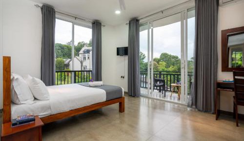 Deluxe Double Room with Balcony