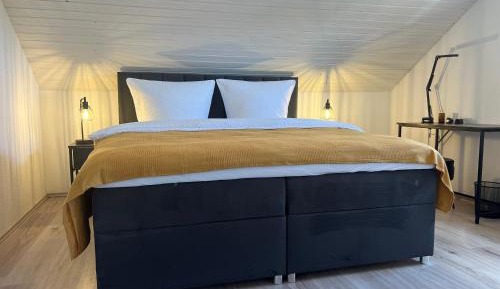 Room #1474183401