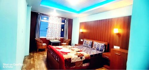 Deluxe Double Room (2 Adults + 1 Child)