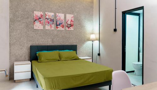Deluxe Double Room (2 Adults + 1 Child)