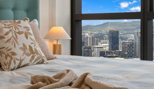 One-Bedroom Apartment with View