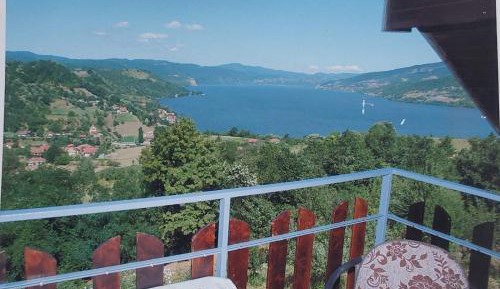 Studio with Lake View