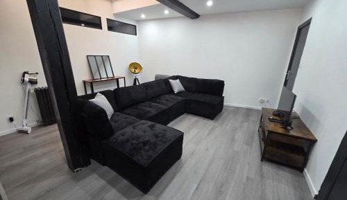 Three-Bedroom Apartment with Mountain View