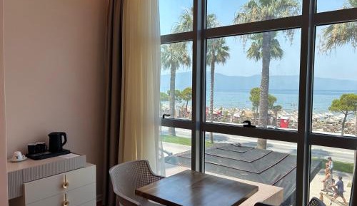 Queen Room with Sea View
