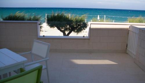 Double or Twin Room with Sea View