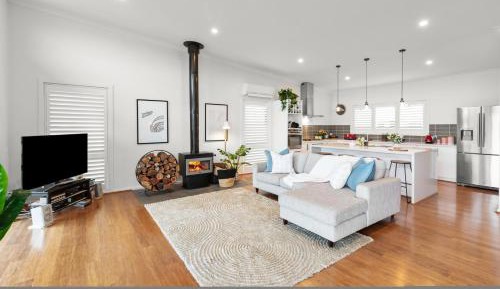 Five-Bedroom Holiday Home
