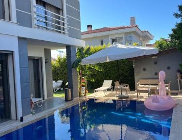 Deluxe Villa