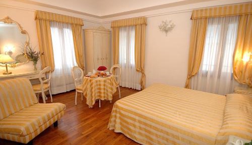 Superior Double or Twin Room with City View