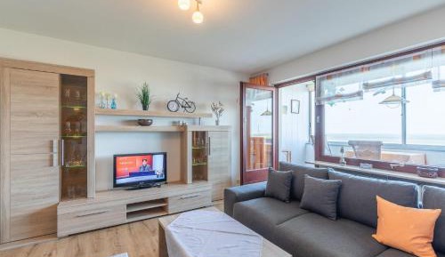 One-Bedroom Apartment with Balcony