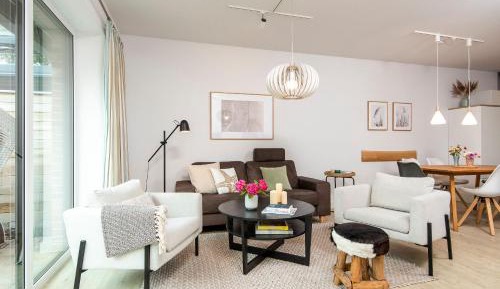 Three-Bedroom Apartment with Terrace