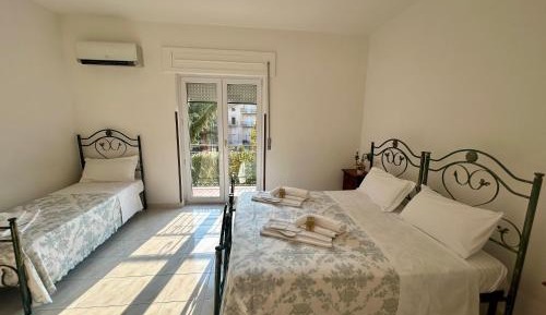 Triple Room with Private Bathroom