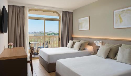 Standard with Pool View (2 adults + 1 child)