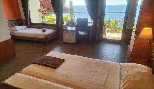 Deluxe Triple Room with Sea View