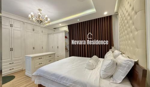 Deluxe Room (2 Adults + 1 Child)