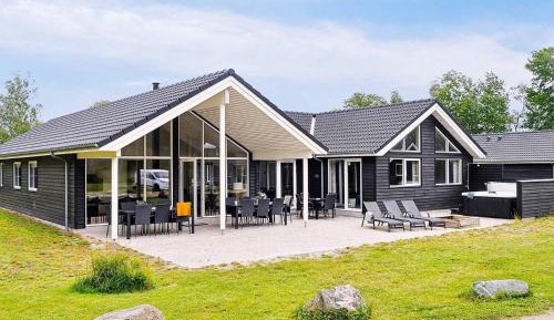 Six-Bedroom Holiday Home