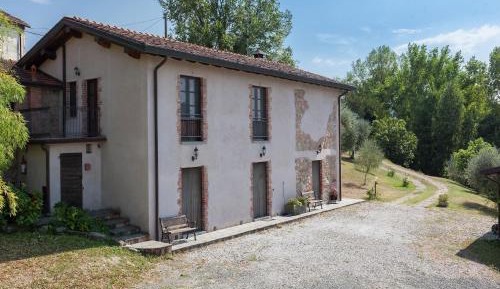 Five-Bedroom Holiday Home