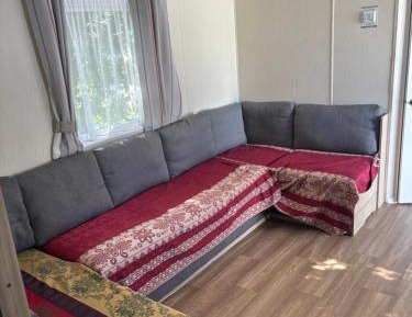 Deluxe Double Room (2 Adults + 1 Child)