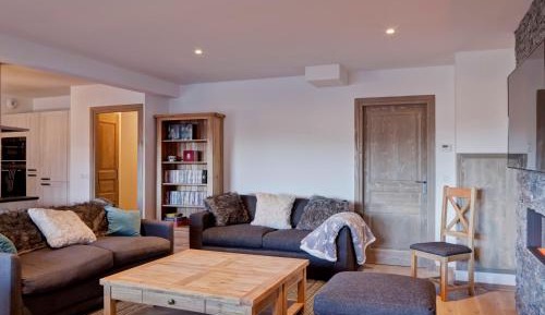 Apartment (12 adults)