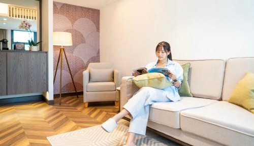 Luxury One-Bedroom Apartment
