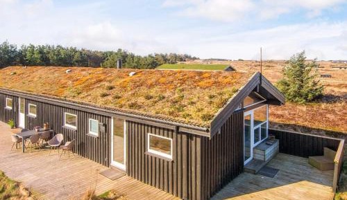 Five-Bedroom Holiday Home
