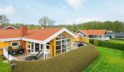 Three-Bedroom Holiday Home 