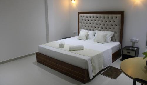 Deluxe Double Room with Bath