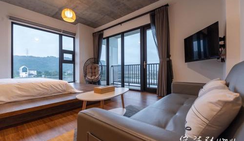 Queen Room with Balcony