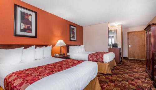 Double Room with Two Double Beds - Disability Access - Non-Smoking