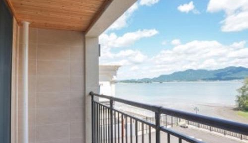 Deluxe Double Room with Side Sea View