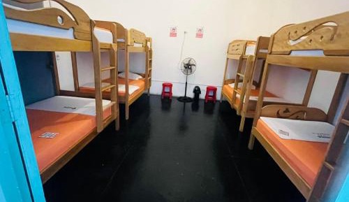 8-Bed Mixed Dormitory Room