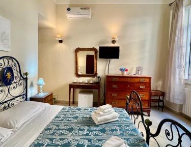 Quadruple Room with Private Bathroom