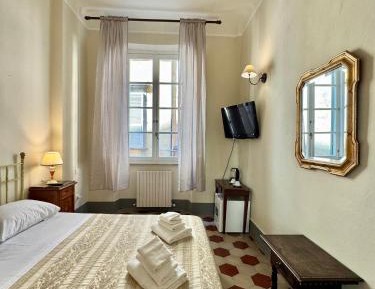 Double Room with Private External Bathroom