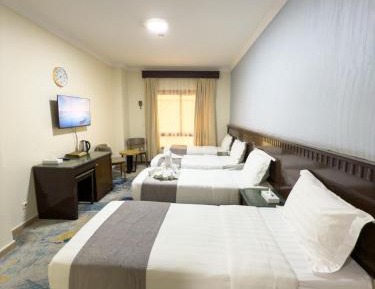 Quadruple Room with Private Bathroom