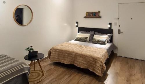 One-Bedroom Deluxe Apartment