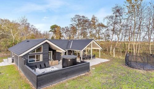Six-Bedroom Holiday Home