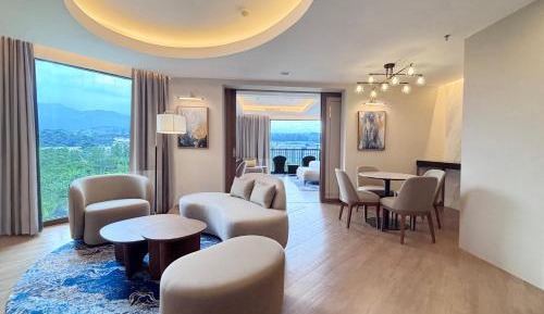 Aston Suite