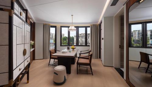 One-Bedroom Suite