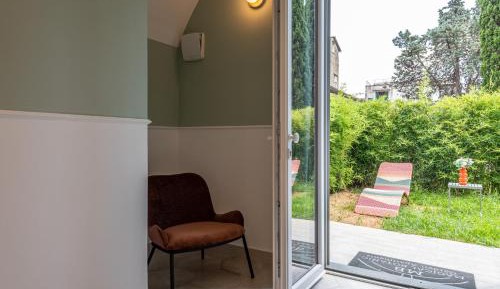 Suite with Garden View