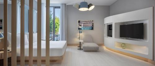 Junior King Suite with Private Pool
