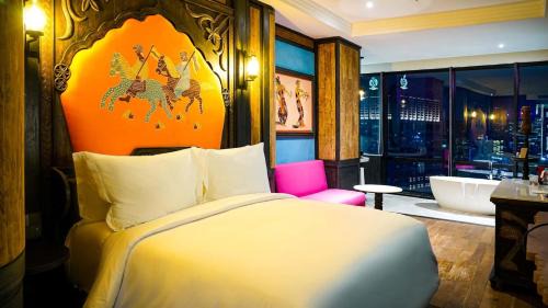 Orient Room - King Bed