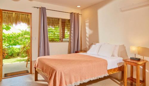 Deluxe Bungalow with Garden View